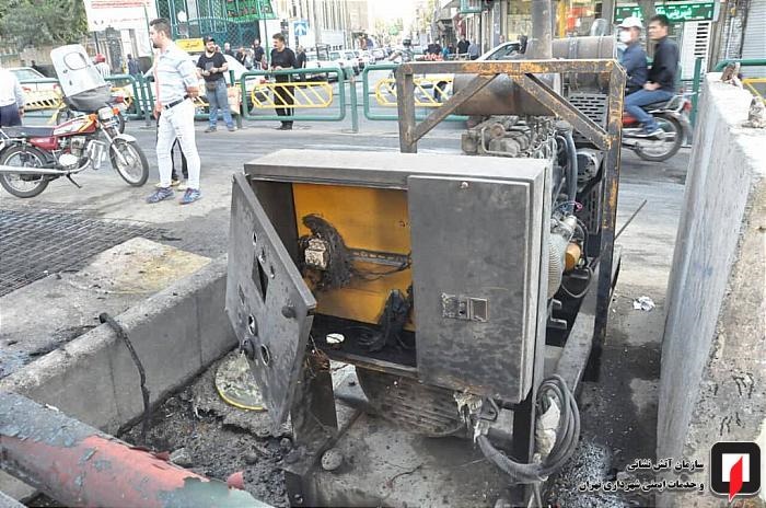 نشت گازوئیل از تانکر و آتش سوزی آن در خیابان خاوران